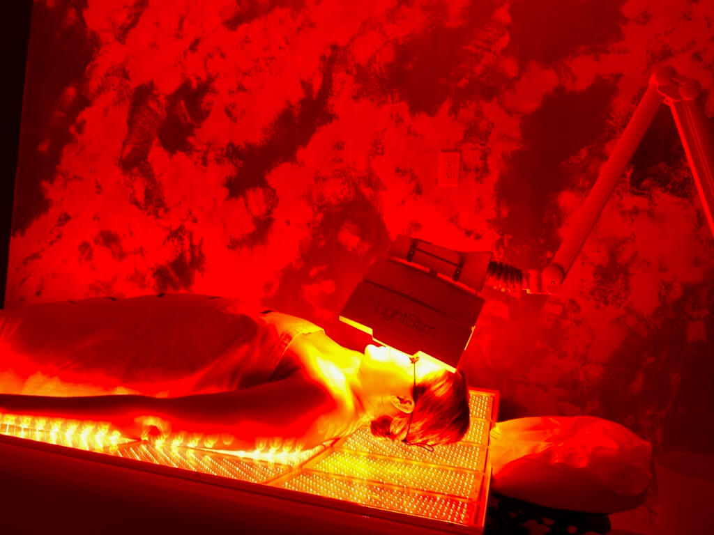 lightstim led therapy bed at melinda menezes md